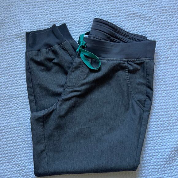 FIGS- LIKE NEW  graphite- jogger scrub pants- sz LP - Picture 1 of 4